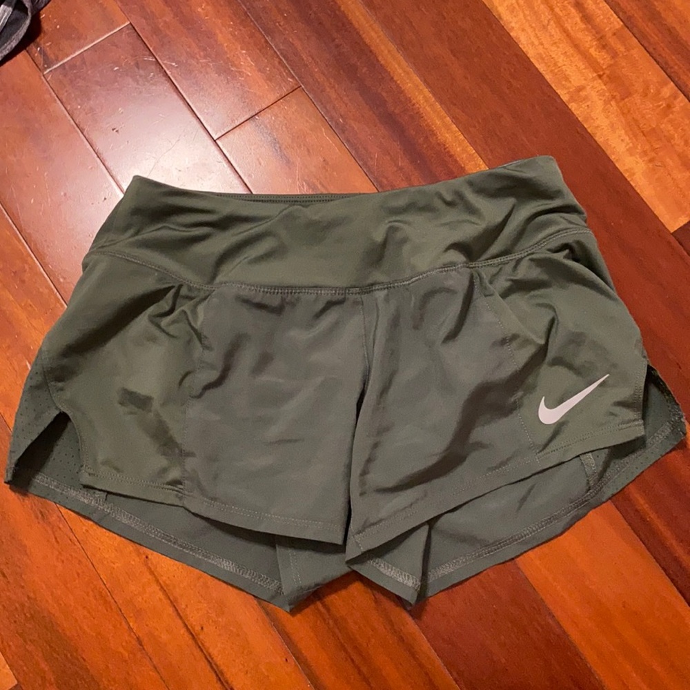nike size xs green running shorts